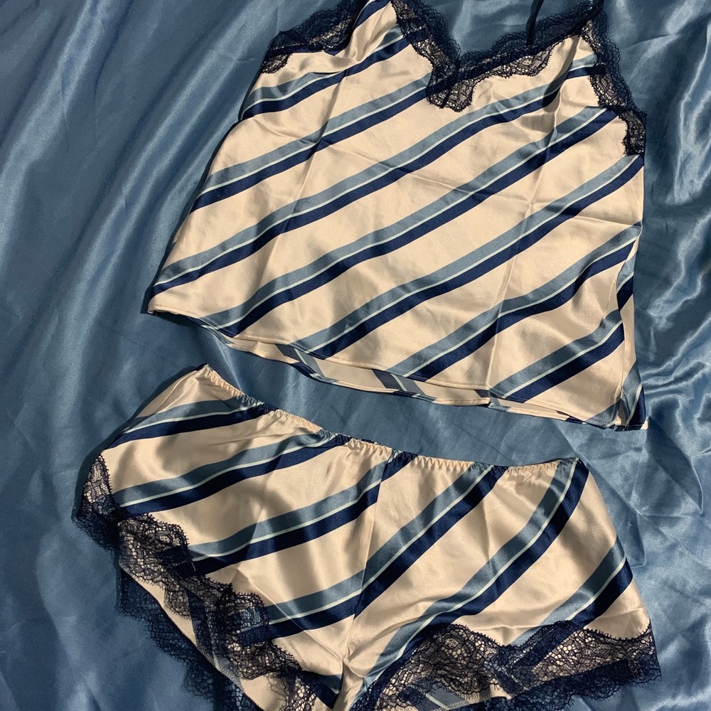Satin cami set - Picture 2 of 3
